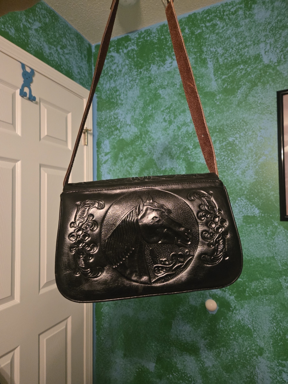 Black Embossed Horse Motif Shoulder BagVintage Black Hand Tooled Leather Shoulde